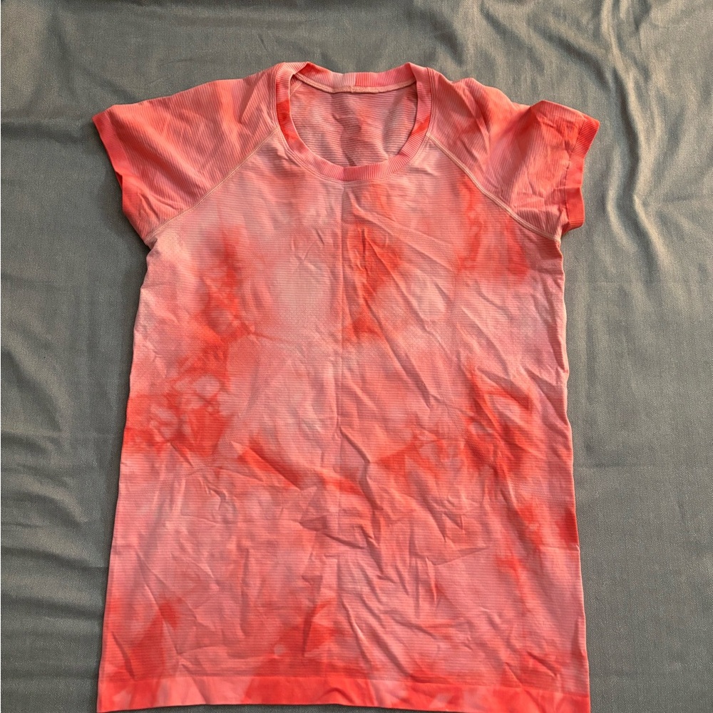 Lululemon Athletica Swiftly Tech in Marble Dye Raspberry Cream